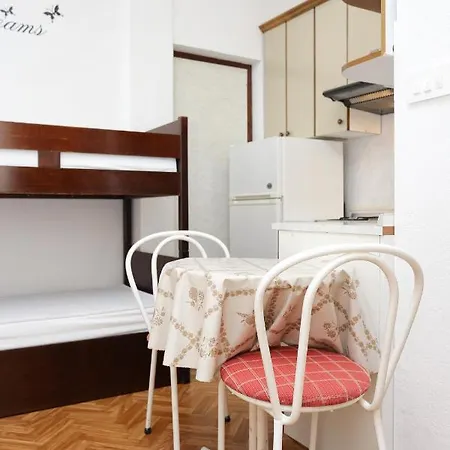 Razanj 10373a * Rogoznica (Sibenik-Knin)